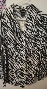 Lane Bryant Sexy Stretch Zebra Print Blouse size 24 plus button down New